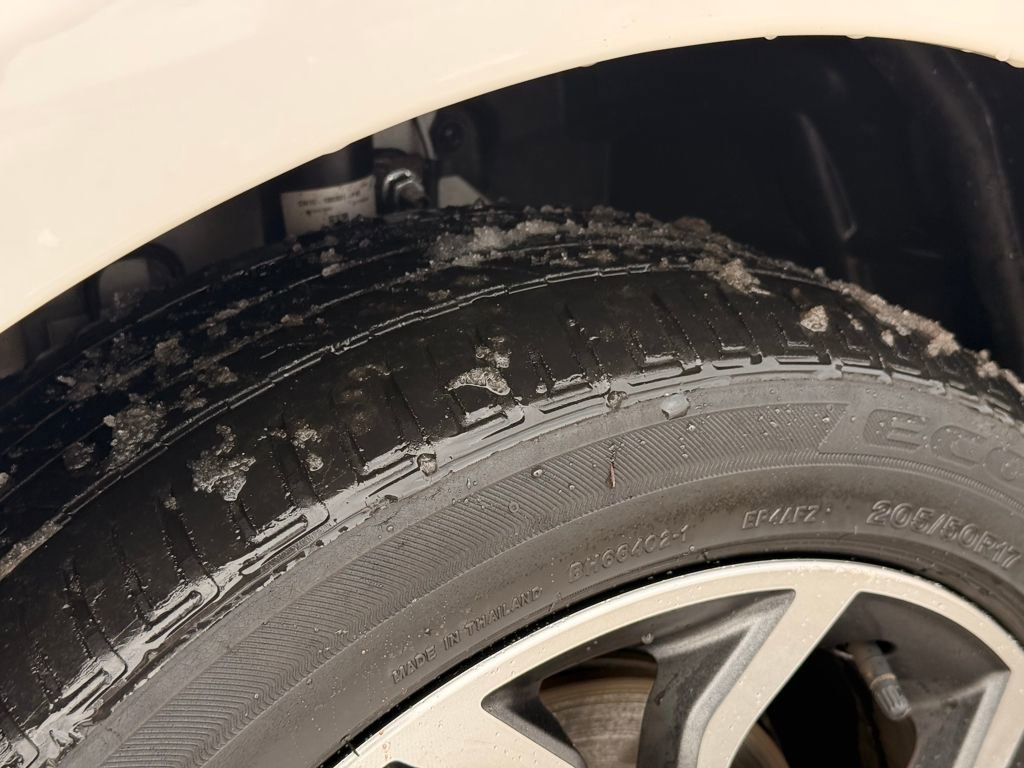 Used 2018 Ford EcoSport SE w/ SE Convenience Package image 11