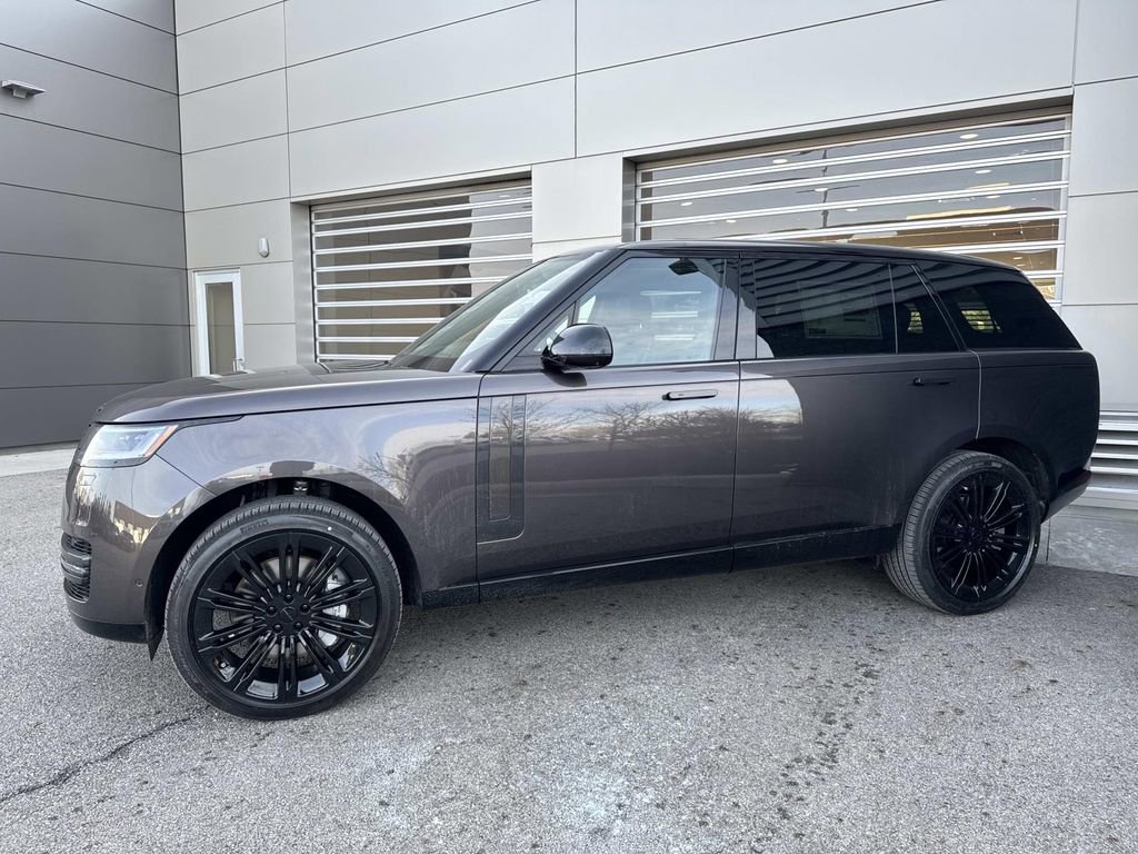 New 2026 Land Rover Range Rover Long Wheelbase SE image 3