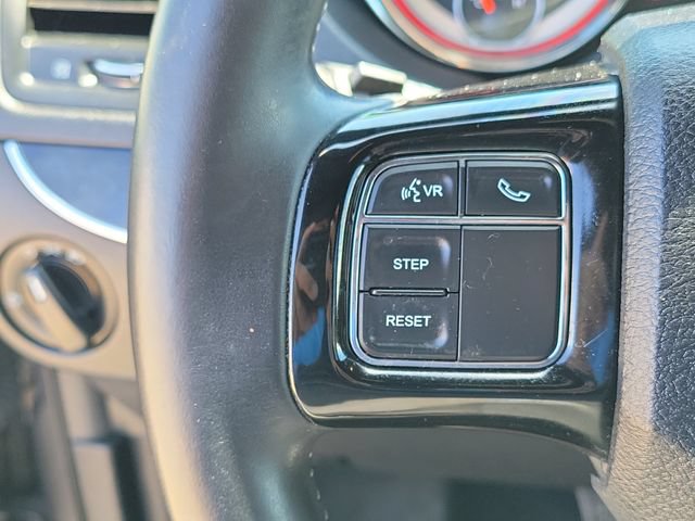 Used 2016 Dodge Grand Caravan SE FWD image 8