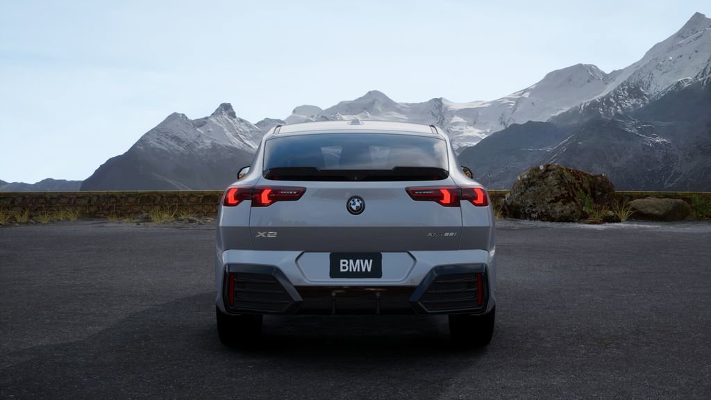 New 2026 BMW X2 xDrive28i image 5