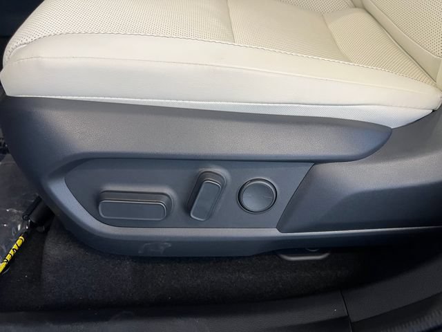 New 2026 Lexus ES 350e FWD image 40