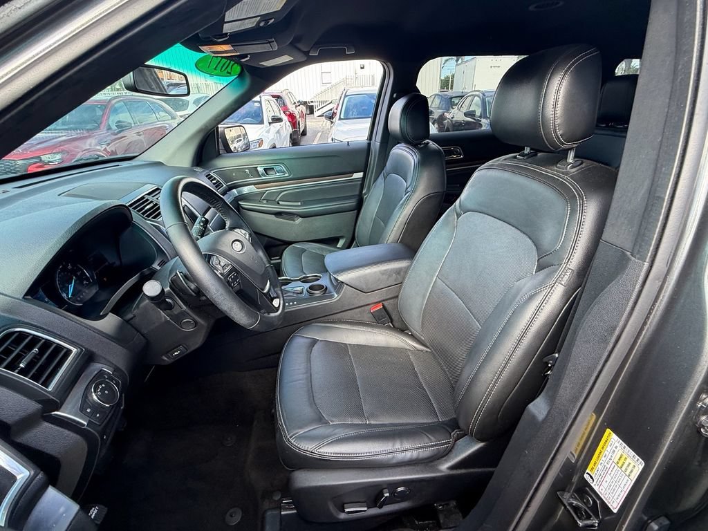 Used 2017 Ford Explorer Limited FWD image 10