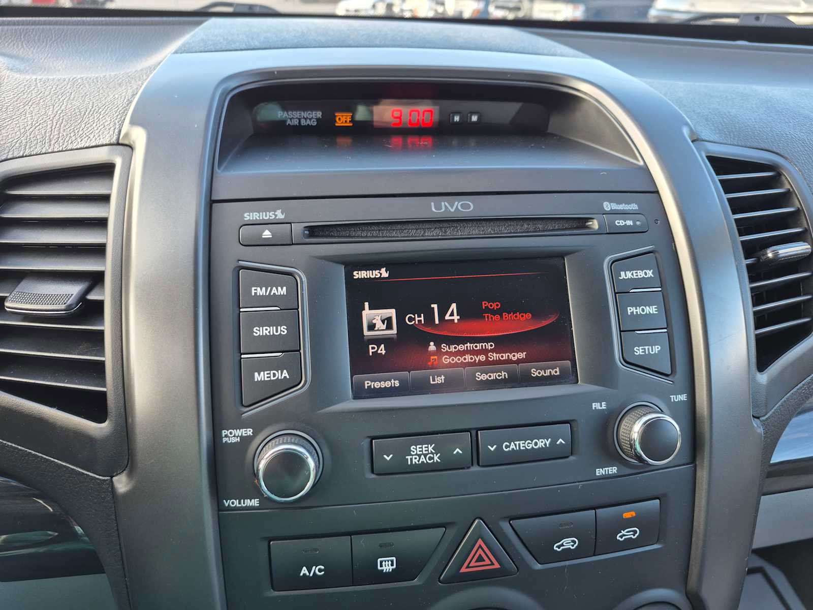 Used 2013 Kia Sorento LX w/ Convenience Pkg image 18