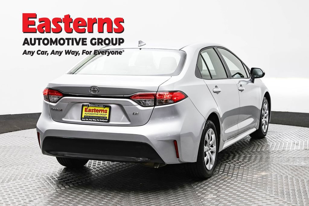 Used 2023 Toyota Corolla LE FWD image 5