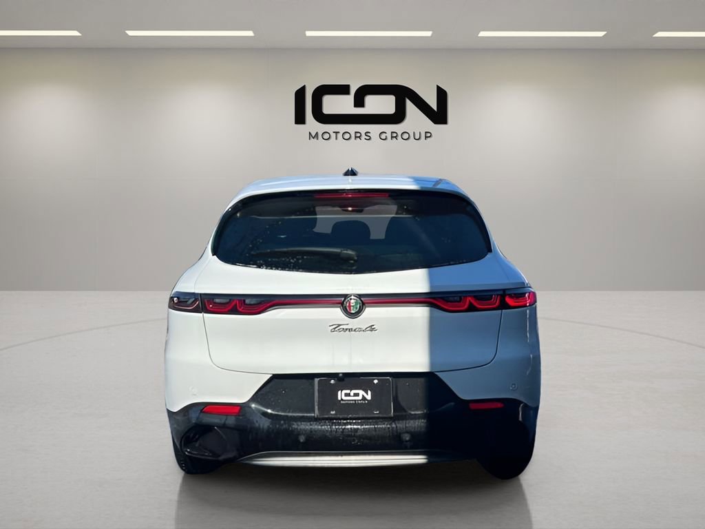 Used 2024 Alfa Romeo Tonale Ti image 4
