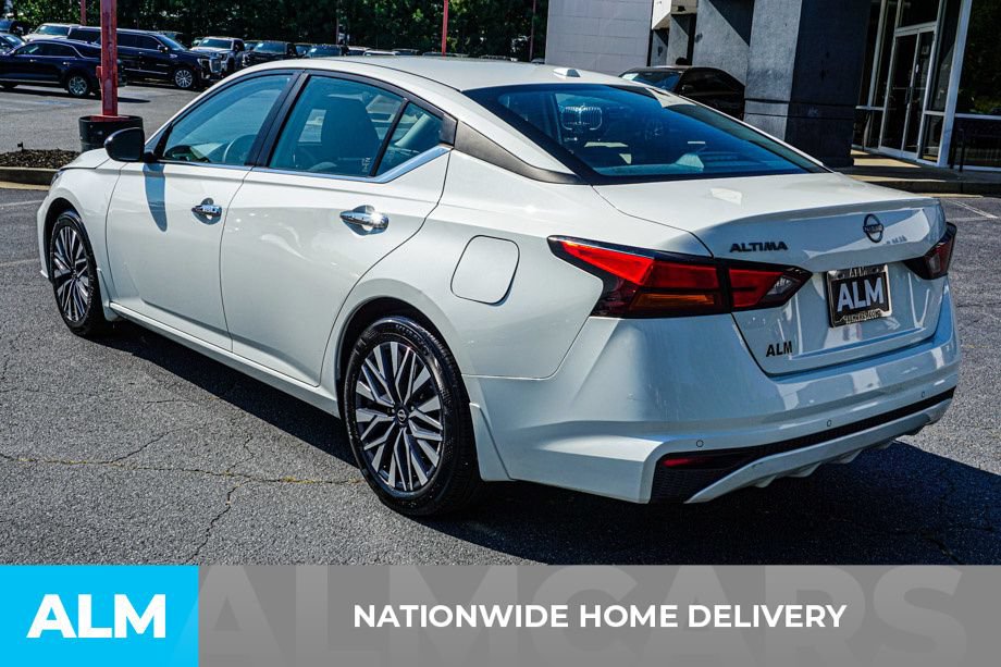 Used 2025 Nissan Altima 2.5 SV FWD image 4