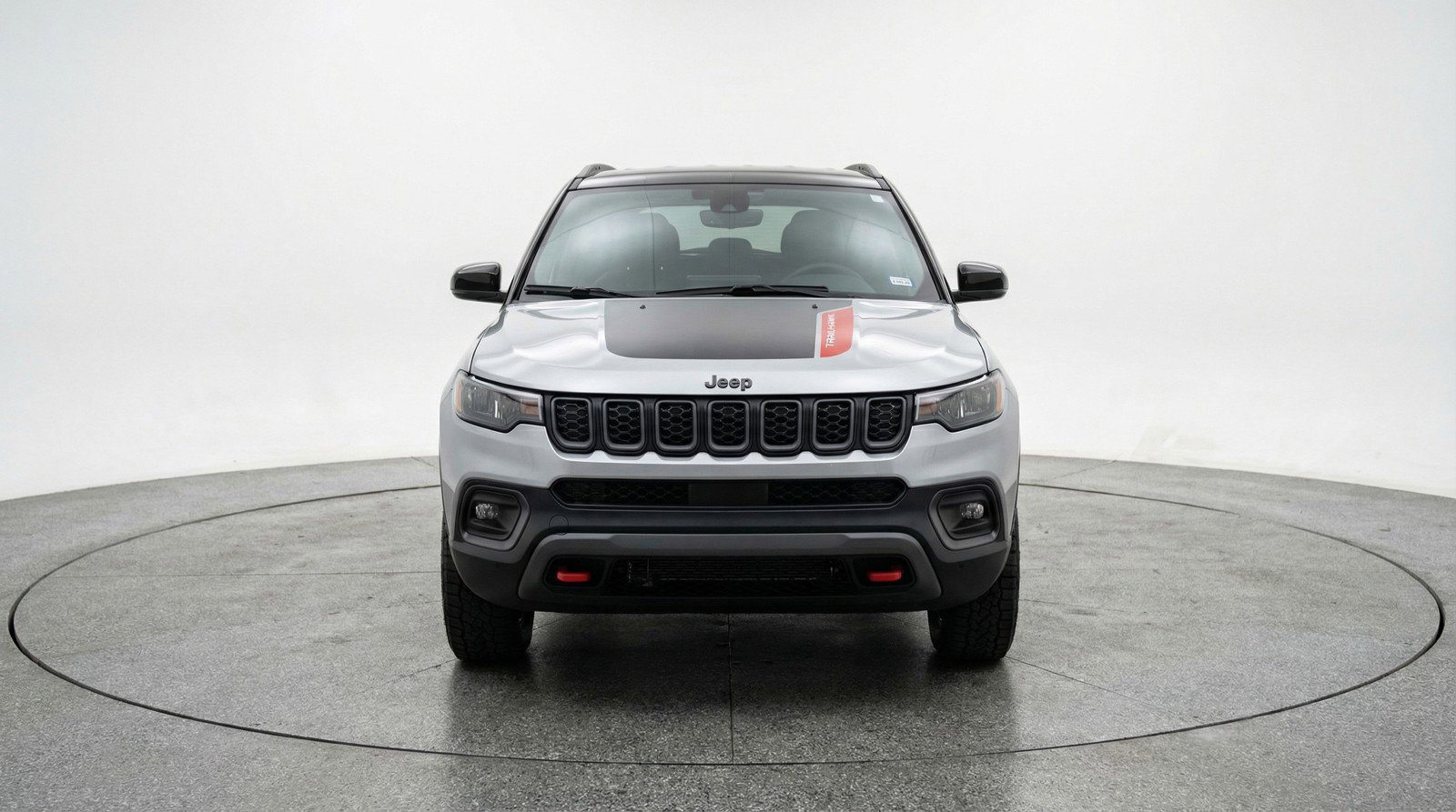 Used 2025 Jeep Compass Trailhawk AWD/4WD image 2
