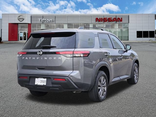 Used 2025 Nissan Pathfinder SV FWD image 4