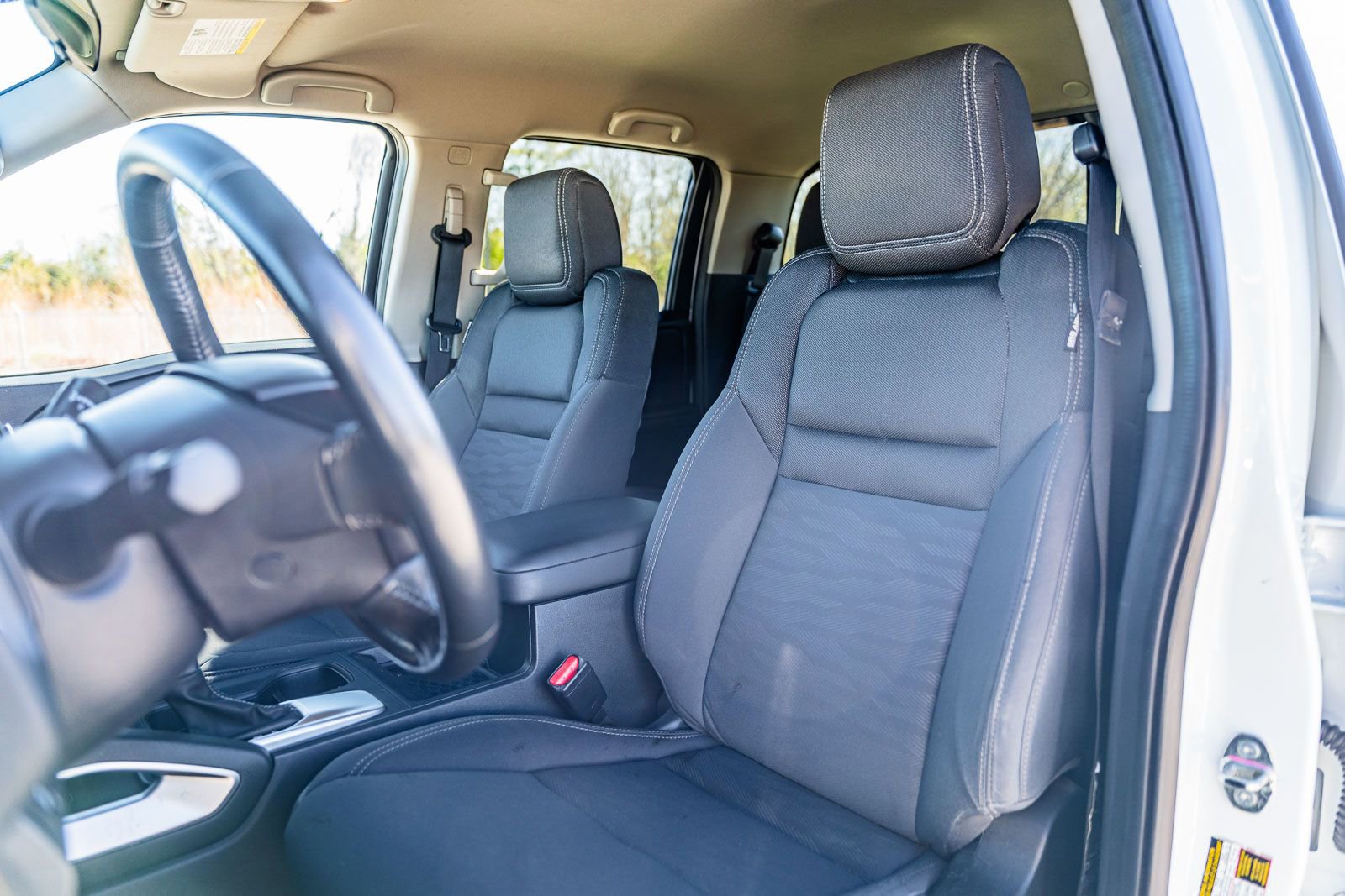 Used 2024 Nissan Frontier SV w/ Technology Package image 19