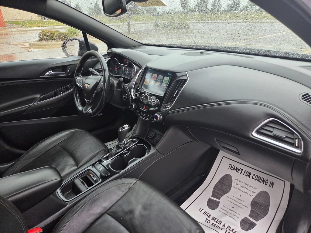 Used 2017 Chevrolet Cruze Premier FWD image 35