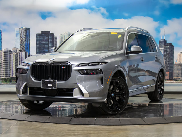 Used 2024 BMW X7 xDrive40i w/ Executive Package AWD/4WD image 2