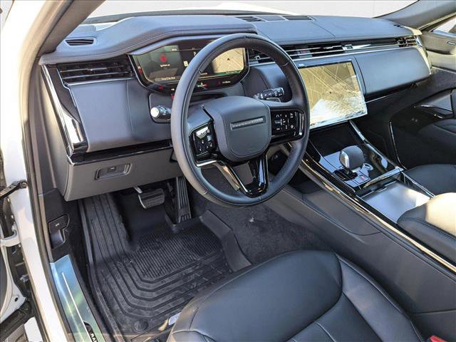 New 2025 Land Rover Range Rover Sport Dynamic SE image 3