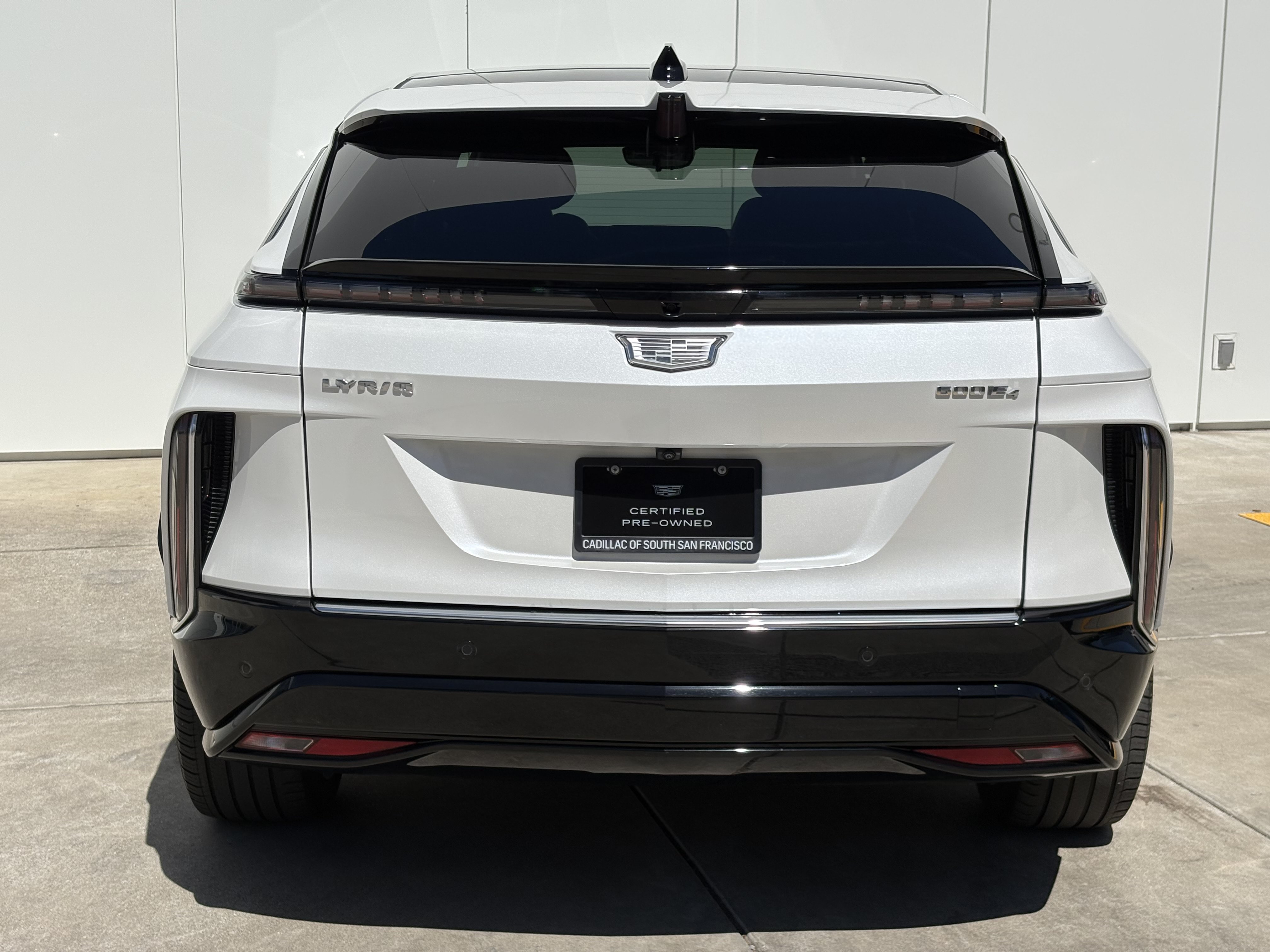 Certified 2024 Cadillac Lyriq Luxury AWD/4WD image 8