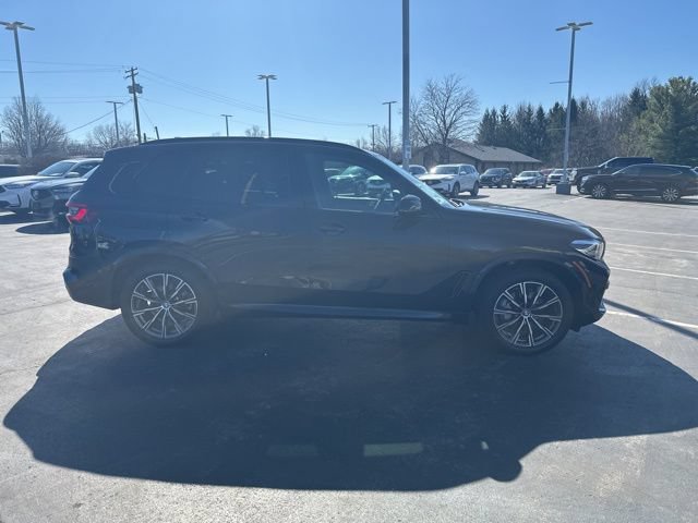 Used 2023 BMW X5 xDrive40i w/ M Sport Package AWD/4WD image 3