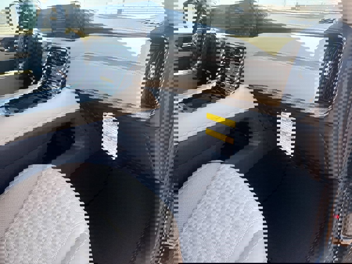 New 2026 Nissan Armada Platinum Reserve image 13