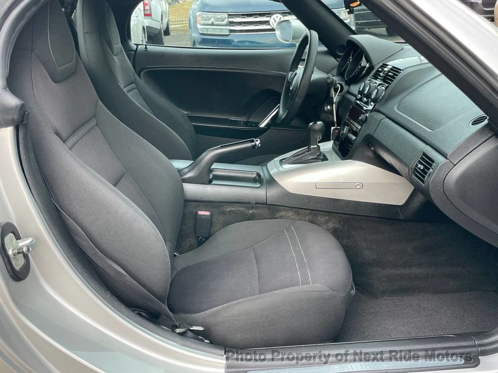 Used 2007 Saturn Sky RWD image 12