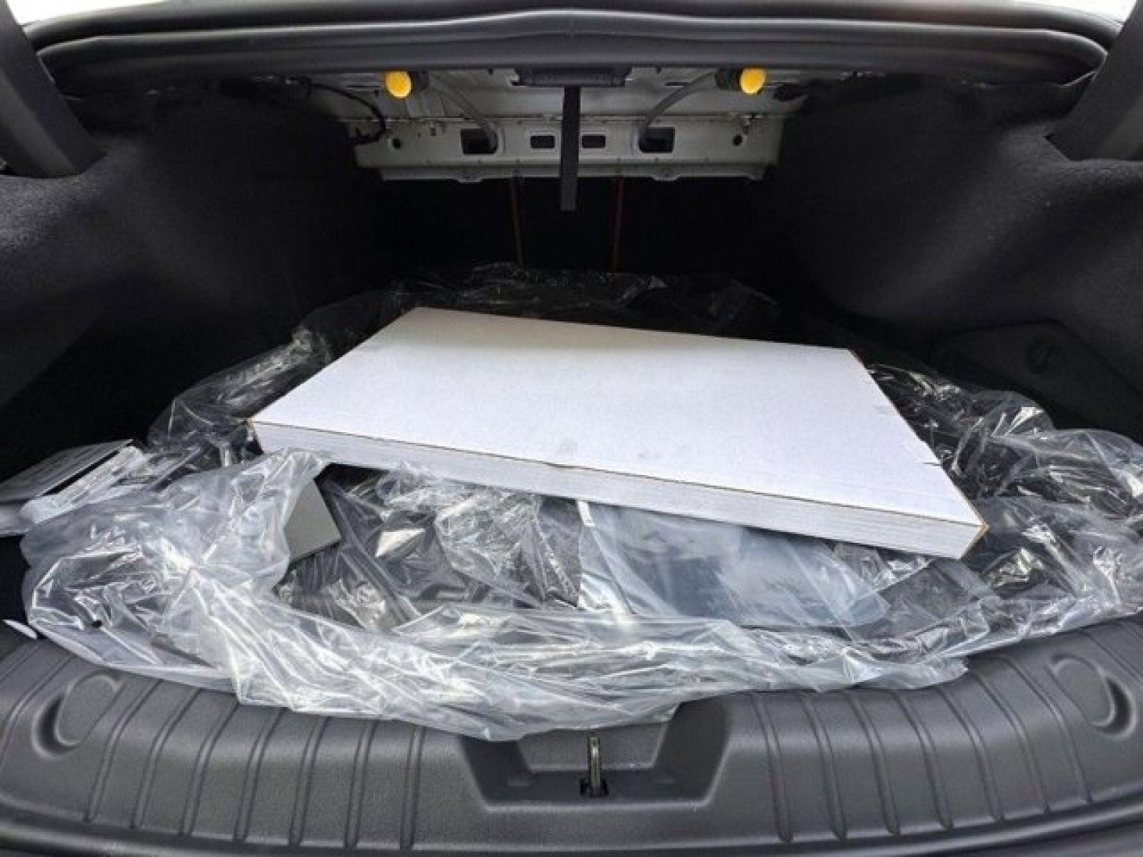 New 2024 Jaguar XF R-Dynamic SE image 5