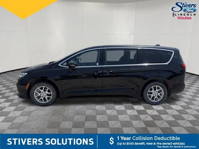 Used 2025 Chrysler Pacifica Select FWD image 11