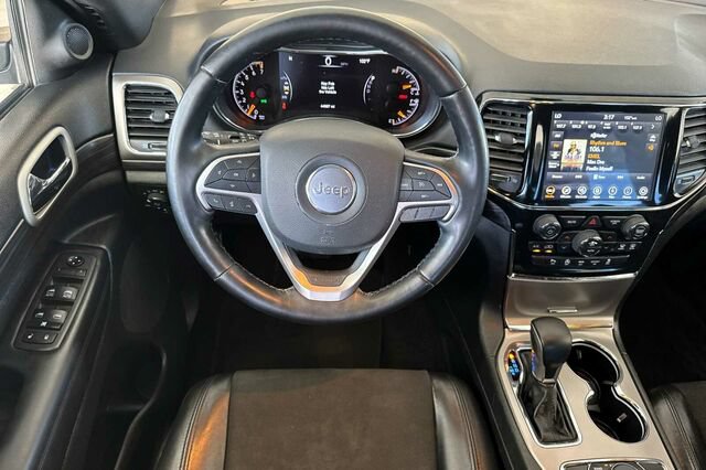 Certified 2022 Jeep Grand Cherokee Laredo X AWD/4WD image 11