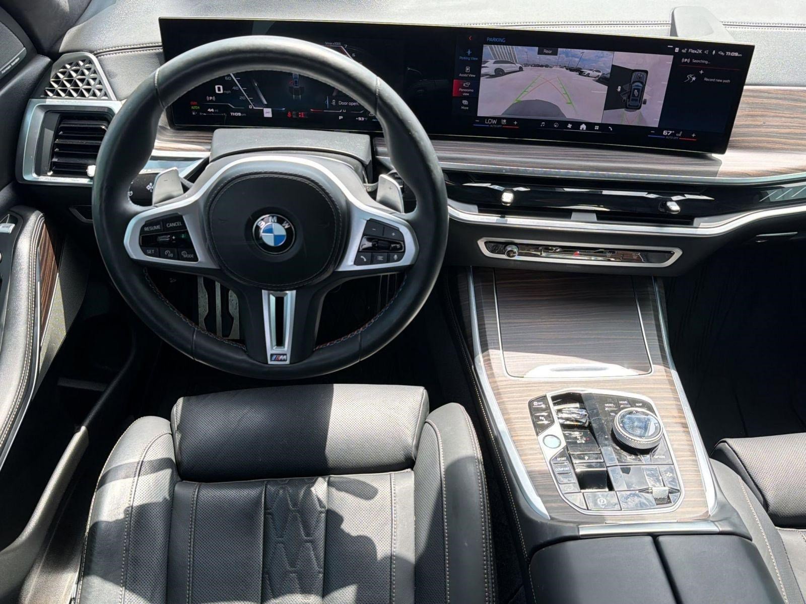 Used 2025 BMW X7 M60i AWD/4WD image 26