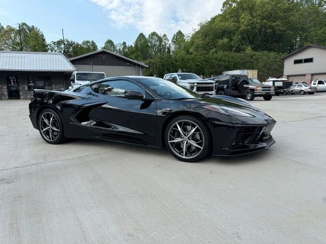 Used 2021 Chevrolet Corvette Stingray Coupe w/ Z51 Performance Package RWD image 2