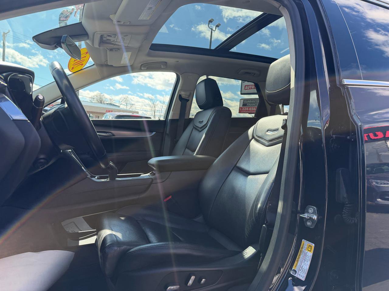 Used 2017 Cadillac XT5 Luxury image 9