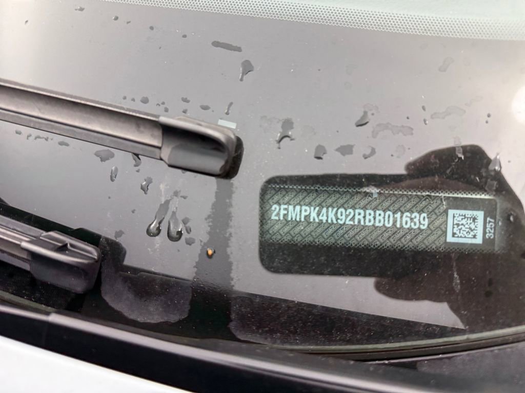 Used 2024 Ford Edge Titanium image 29