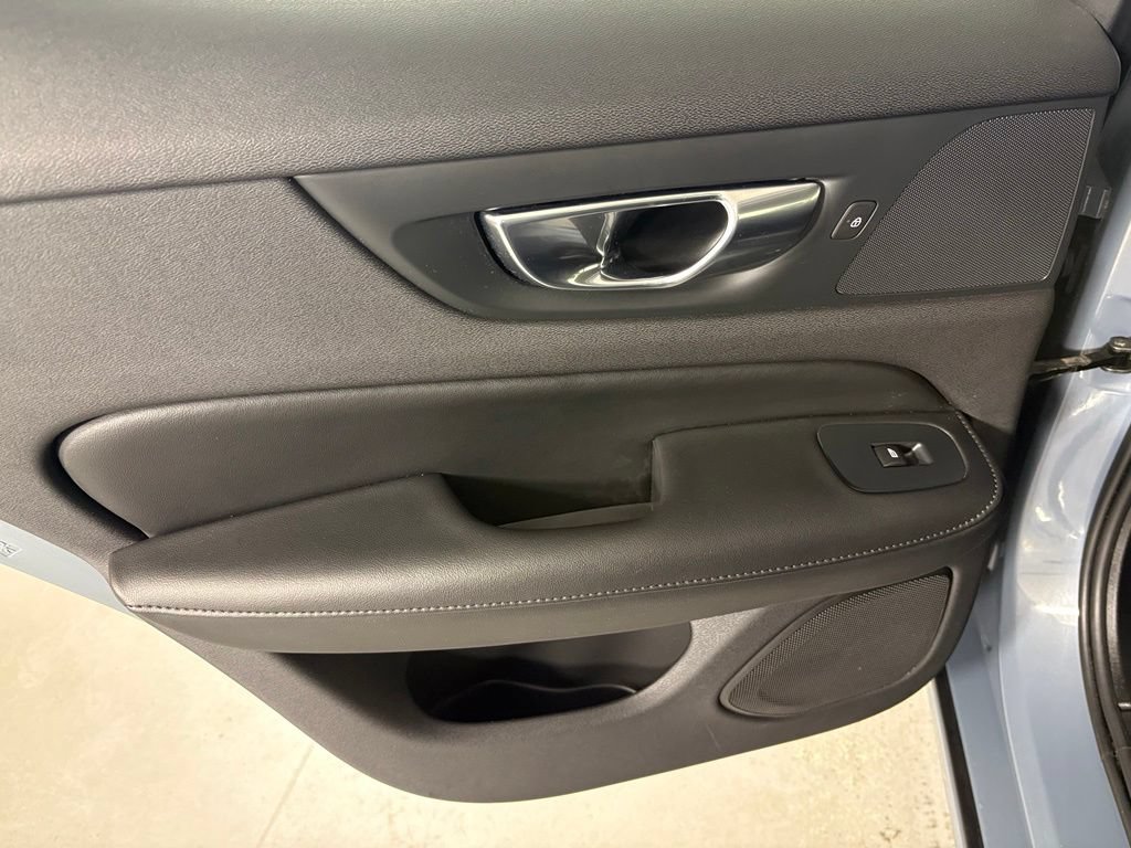 Used 2024 Volvo S60 B5 Plus AWD/4WD image 34