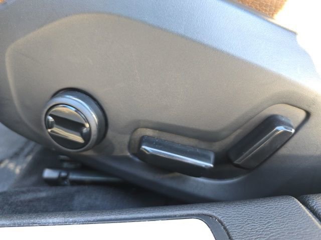 Certified 2025 Volvo V60 B5 Cross Country Plus image 29