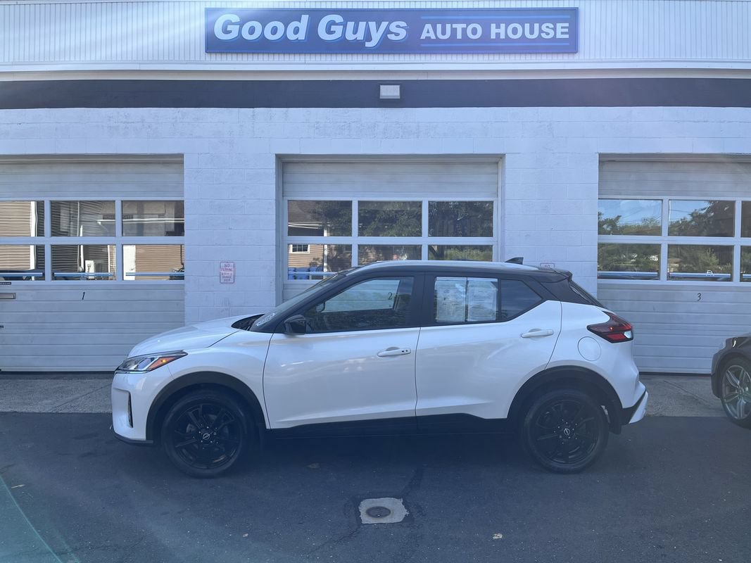 Used 2023 Nissan Kicks SV
