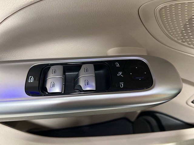 Used 2025 Mercedes-Benz C 300 4MATIC Sedan image 21