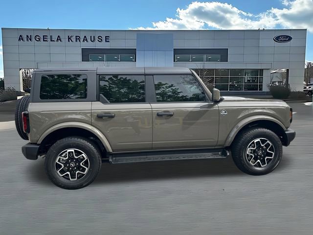 New 2026 Ford Bronco Outer Banks image 8