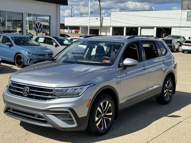 Used 2022 Volkswagen Tiguan S image 1