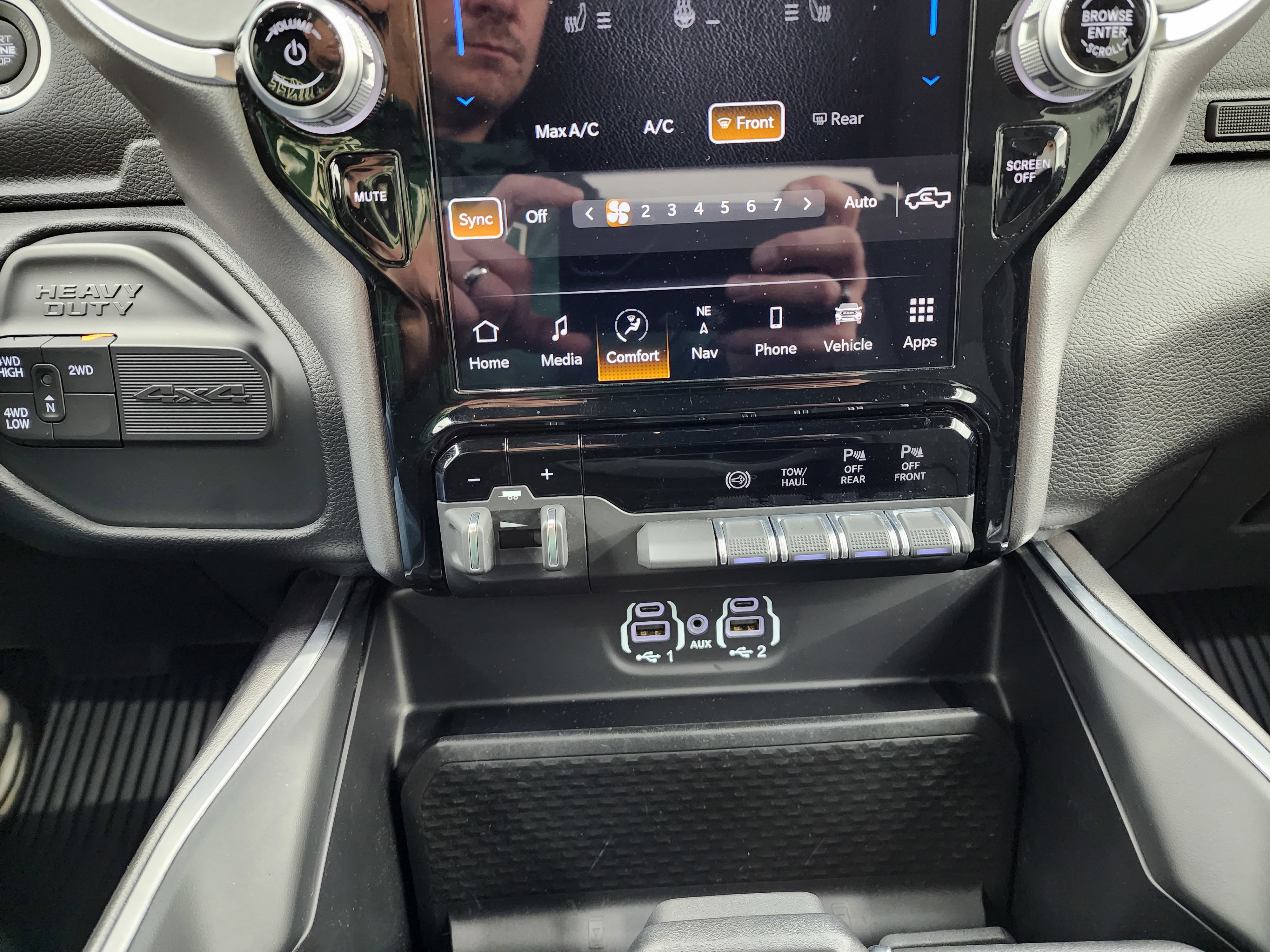 Used 2024 RAM 3500 Big Horn w/ Night Edition image 17