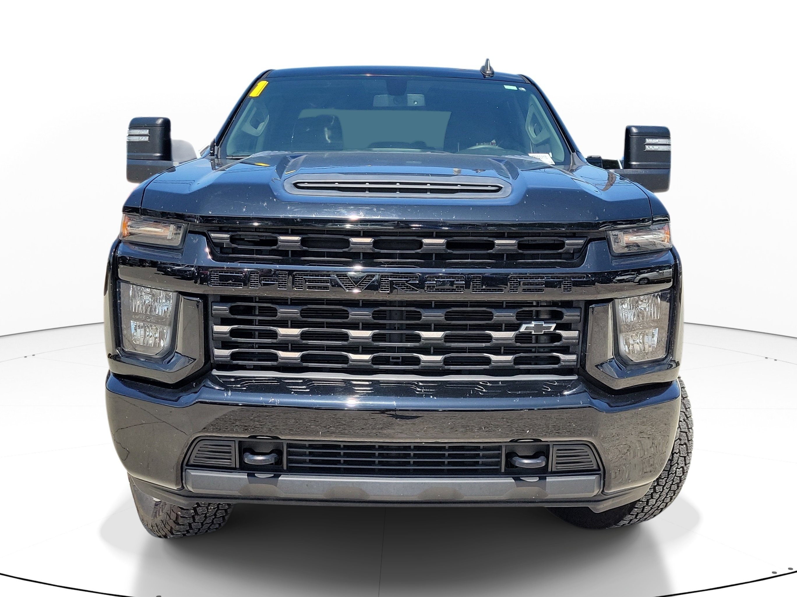 Used 2021 Chevrolet Silverado 2500 Custom w/ Custom Value Package AWD/4WD image 2