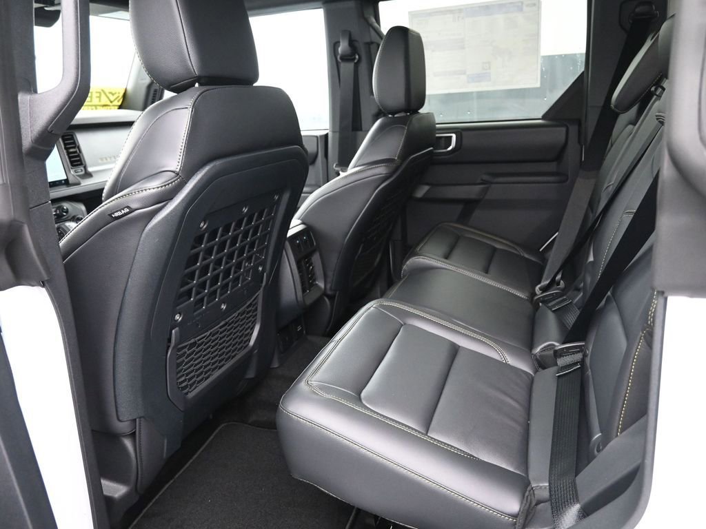 New 2025 Ford Bronco Badlands w/ Sasquatch Package AWD/4WD image 16