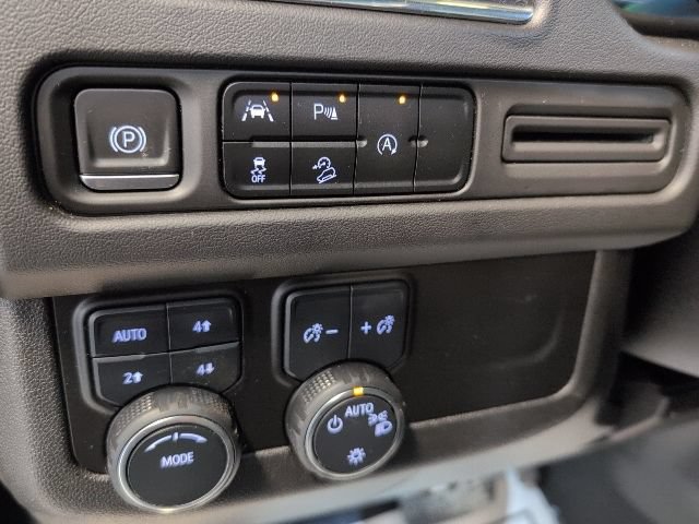 Used 2023 Chevrolet Suburban Z71 AWD/4WD image 15