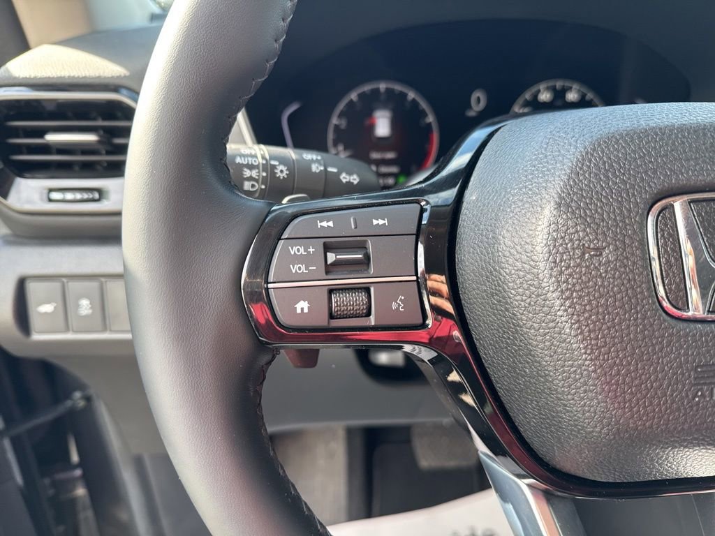 Certified 2023 Honda Pilot Touring image 16