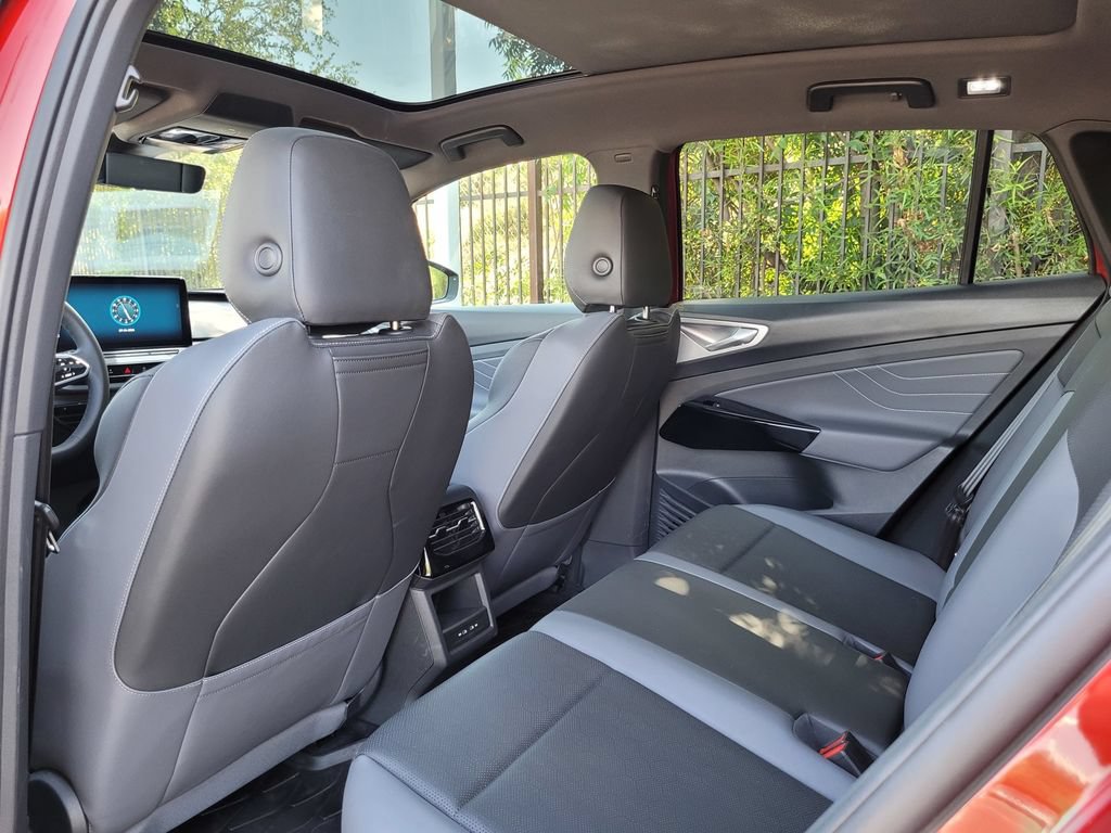 Used 2023 Volkswagen ID.4 Pro S RWD image 15