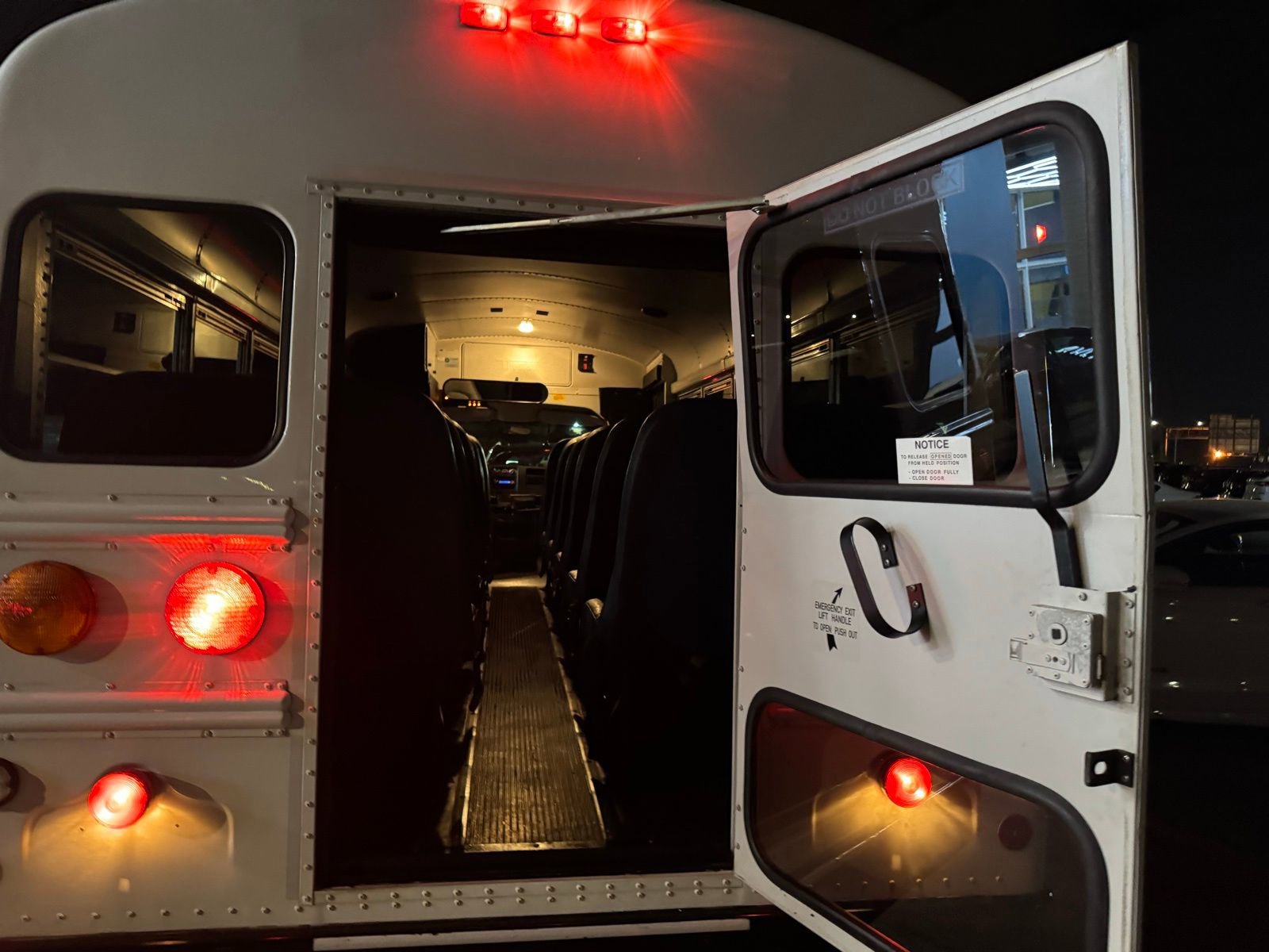 Used 2005 Chevrolet Express 3500 w/ School Bus Package image 10