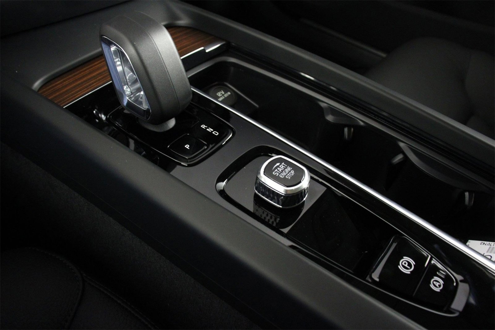 New 2026 Volvo V60 B5 Cross Country Plus w/ Climate Package image 7