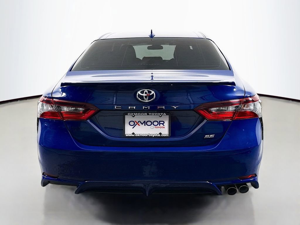 Used 2024 Toyota Camry SE image 6