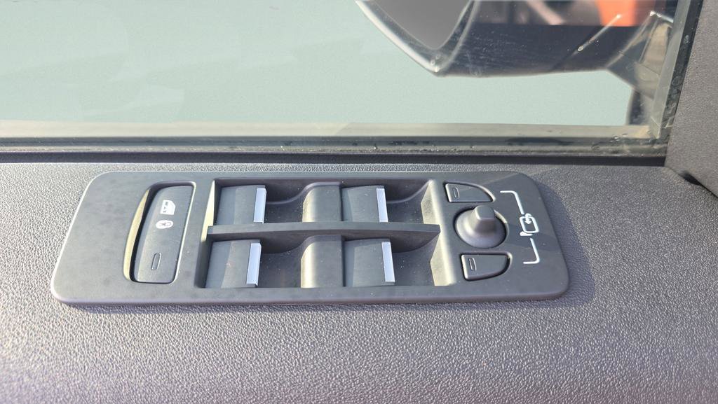 Used 2024 Land Rover Discovery Sport Dynamic SE AWD/4WD image 20
