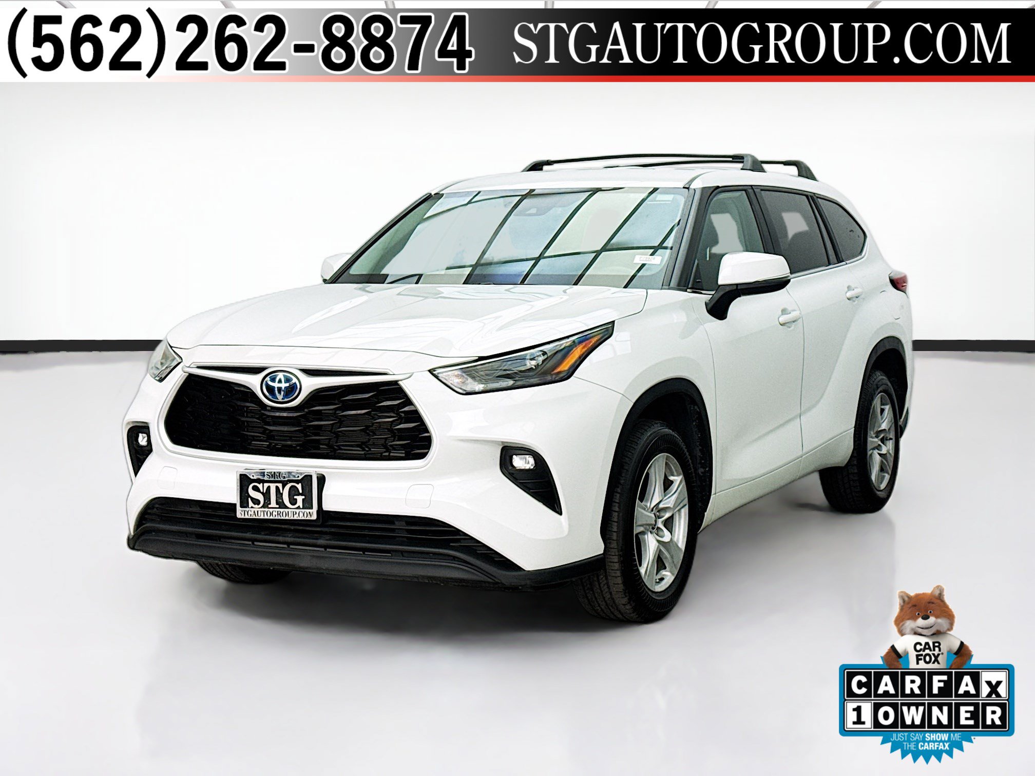 Used 2023 Toyota Highlander LE FWD image 1