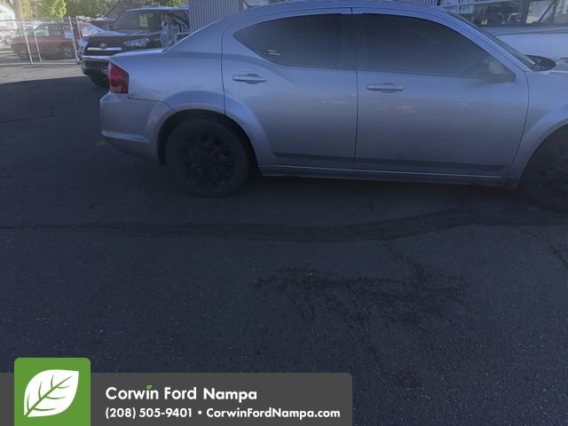 Used 2013 Dodge Avenger SE FWD image 2