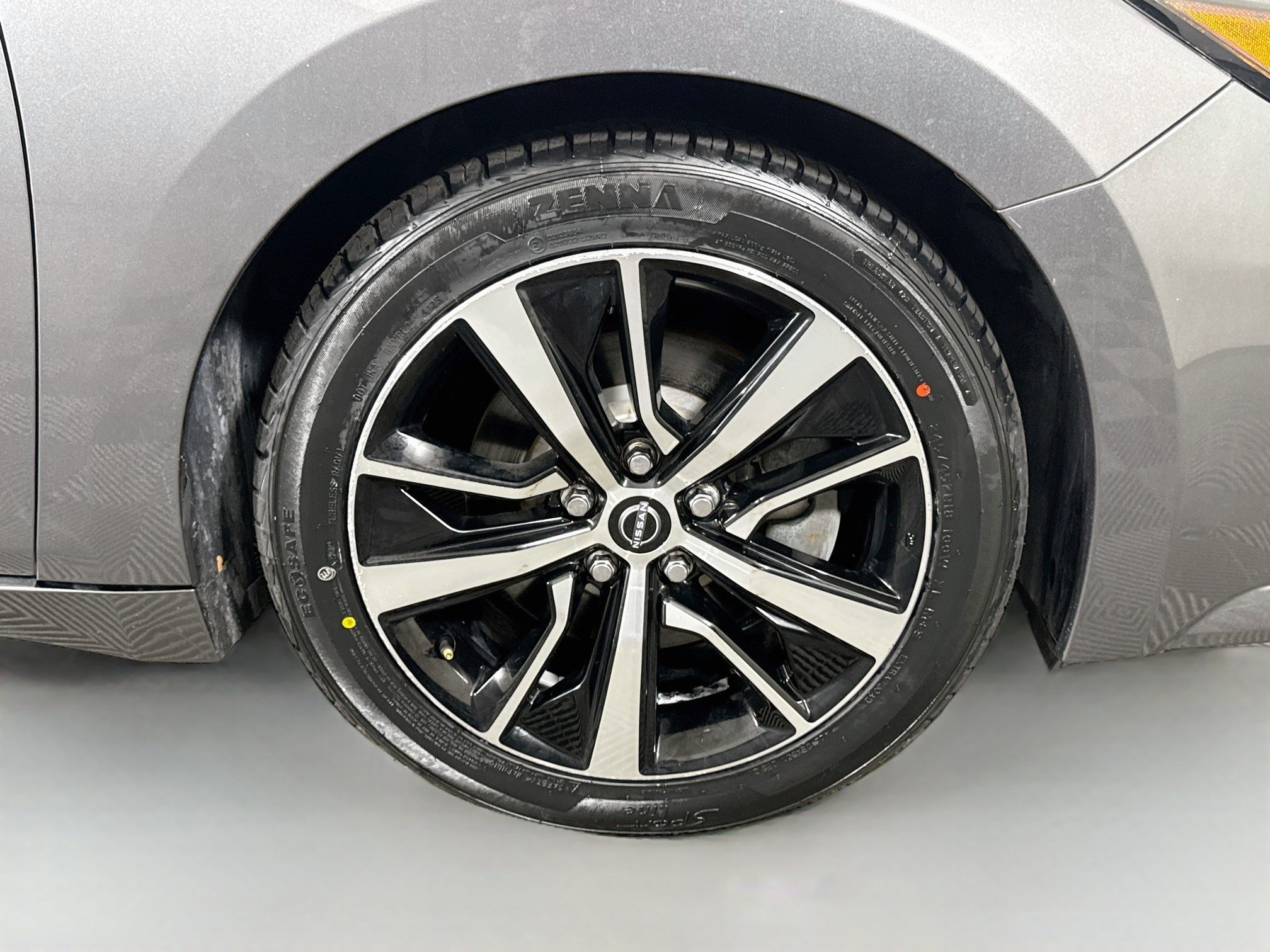 Used 2023 Nissan Maxima SV w/ Floor Mat Group FWD image 32