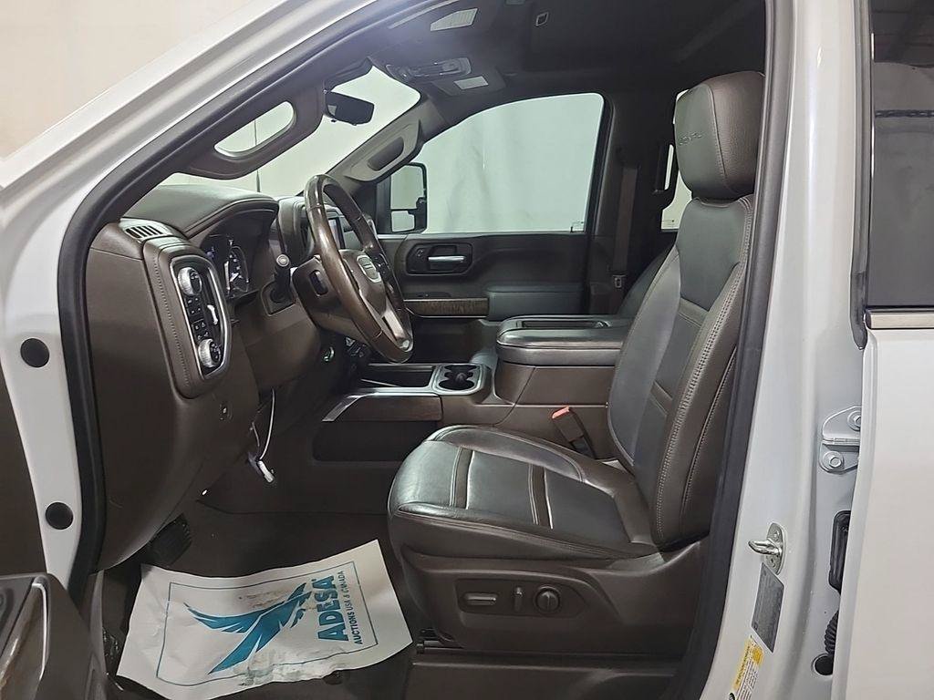 Used 2020 GMC Sierra 3500 Denali w/ Denali Ultimate Package AWD/4WD image 10