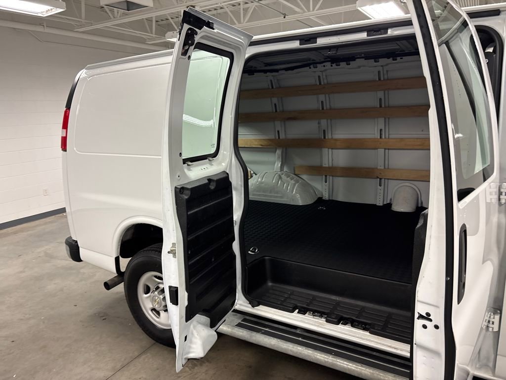 Used 2024 Chevrolet Express 2500 Work Van w/ Driver Convenience Package image 22