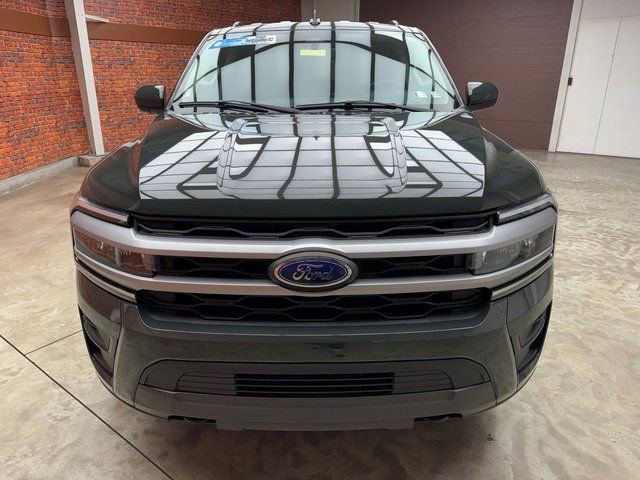 Certified 2022 Ford Expedition XLT image 11