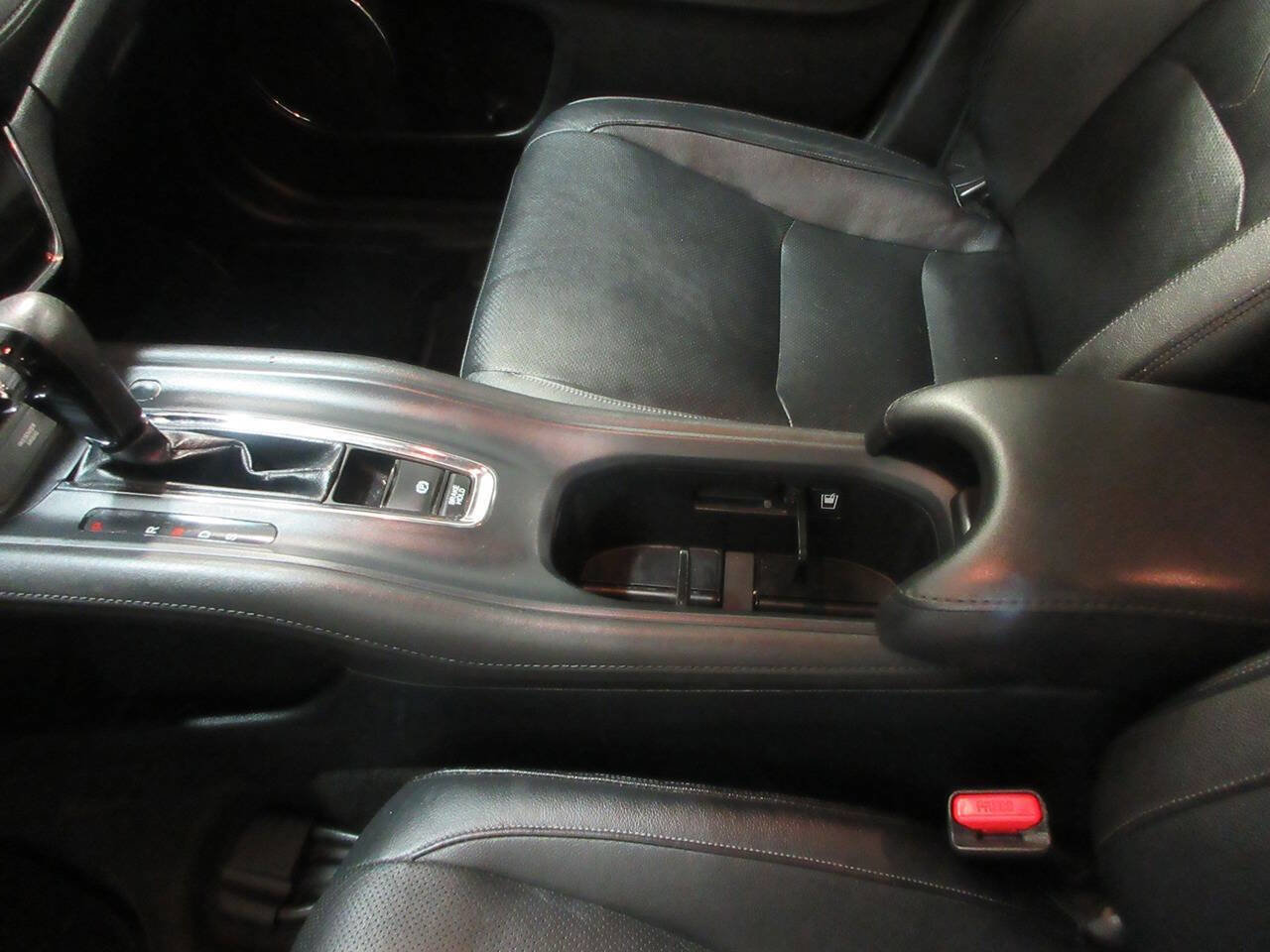 Used 2019 Honda HR-V Touring image 17